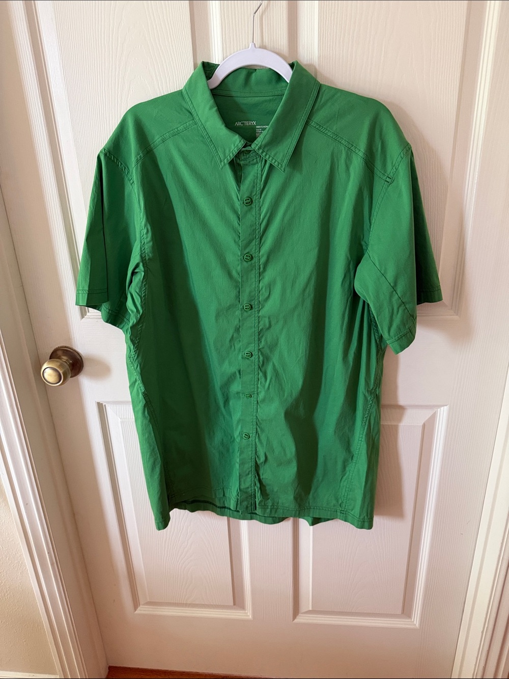 Arc'teryx Men's Short-Sleeve Button-Down Shirt - Bright Green Sz XL.  Box52
